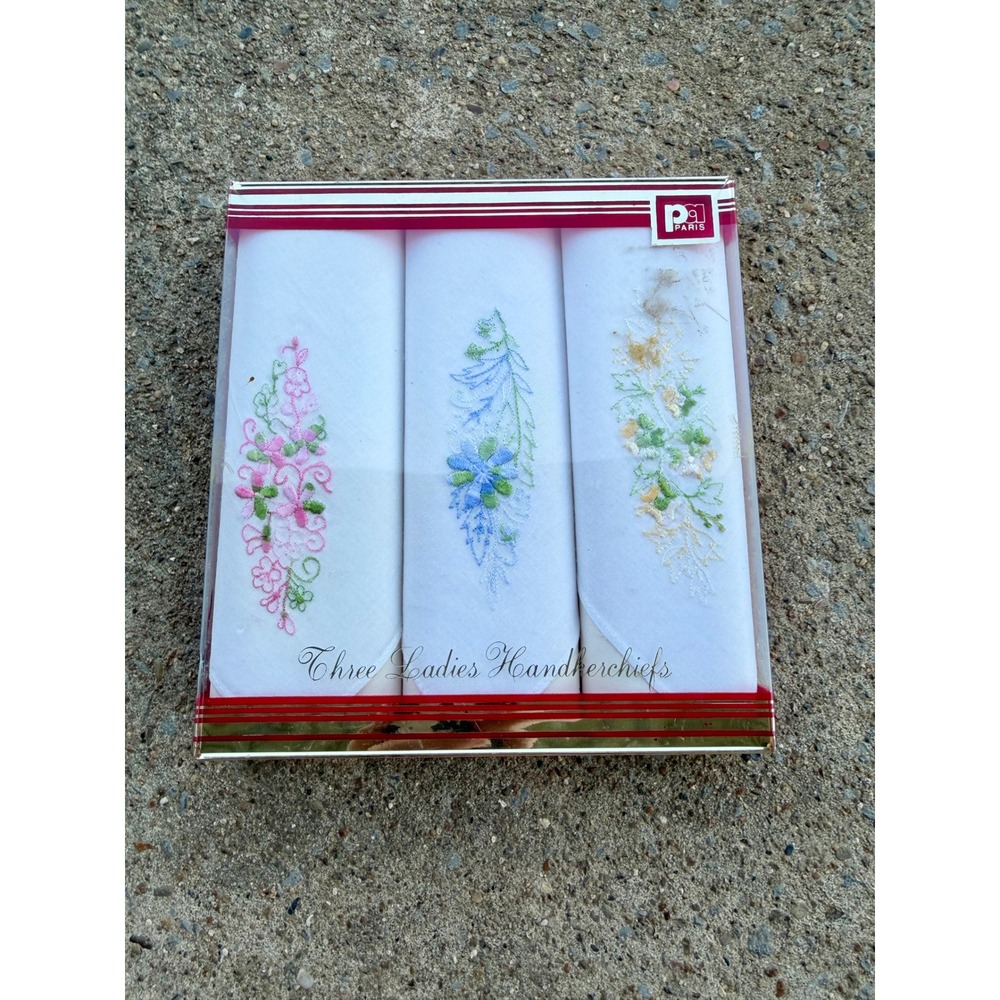 Vintage PA Paris Three Ladies Handkerchiefs Set Floral Embroidered White New Box